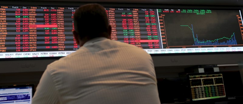 Ibovespa engata 3ª alta seguida, para maior patamar desde outubro