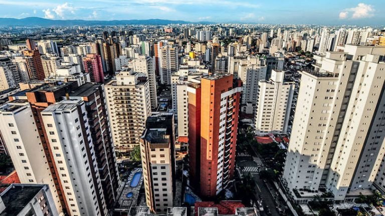 Saiba quais são as 15 cidades brasileiras mais caras para comprar um imóvel