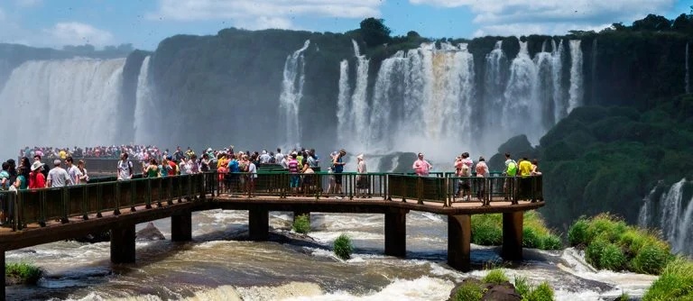 Parque Nacional do Iguaçu é leiloado com ágio de 350%