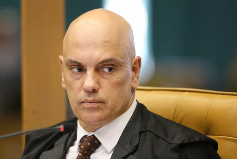 Alexandre de Moraes, o fora da lei