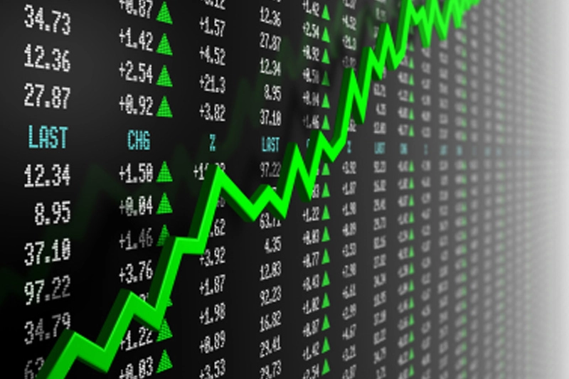 Ibovespa sobe 0,42% no dia a 98,9 mil pontos e avança 0,29% na semana