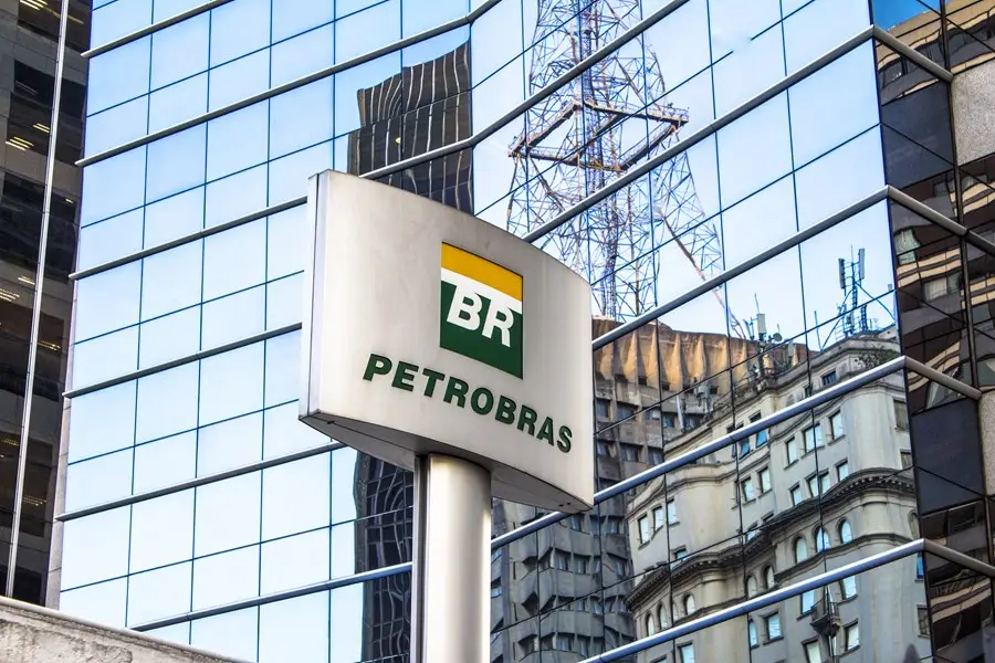 Petrobras (PETR3;PETR4) ganha R$ 22 bi de valor de mercado em apenas uma sessão, após alívio com novos nomes para a estatal