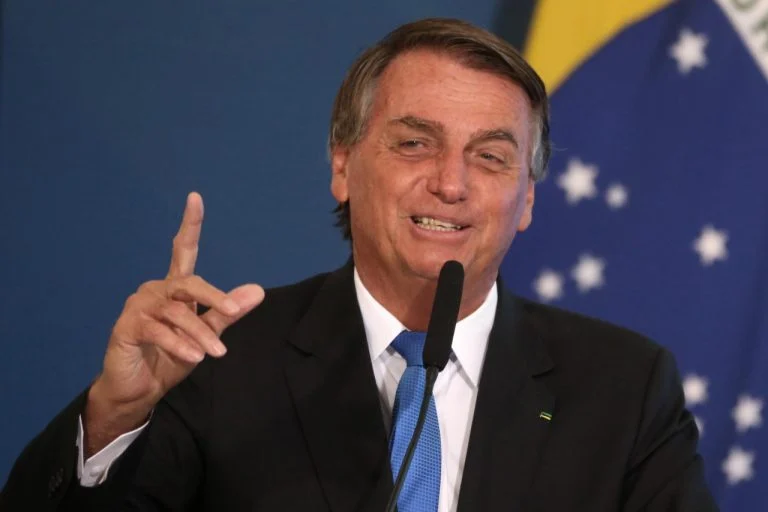 Bolsonaro sanciona Pronampe; estimativa de crédito para MPEs é de R$ 50 bi