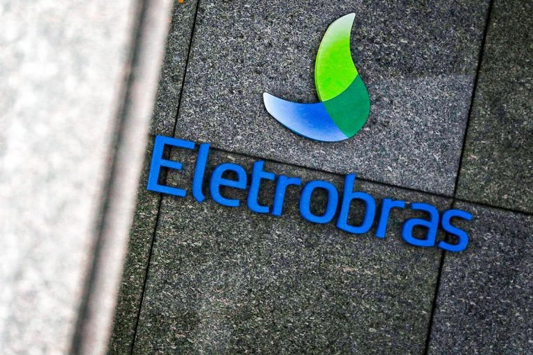 Eletrobras (ELET3) é privatizada com oferta de R$ 33,7 bilhões na Bolsa