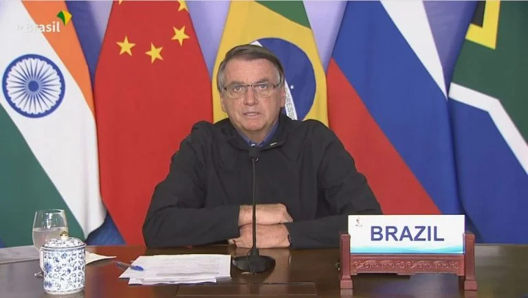 Bolsonaro sugere reformas em FMI e ONU durante reunião dos Brics