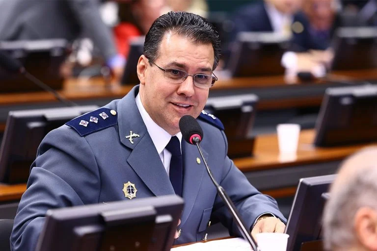 ‘Ingrediente para engrossar o 7 de Setembro’, diz deputado sobre decisão de Fachin