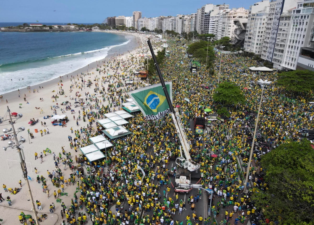 7 de Setembro: Bolsonaro divulga emocionante vídeo com imagens aéreas de Copacabana