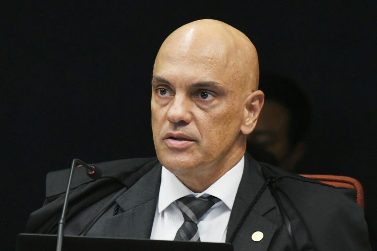 New York Times alerta para autoritarismo de Moraes