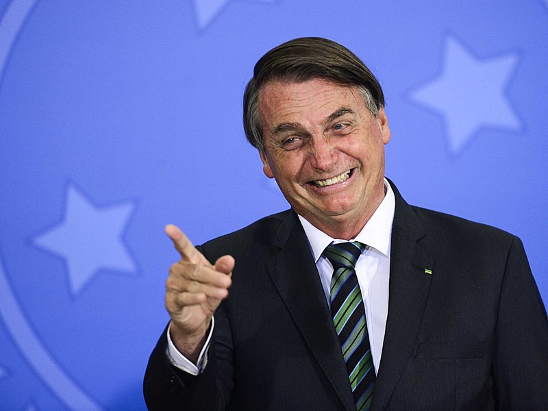 Bolsonaro convoca generais para reunião de emergência