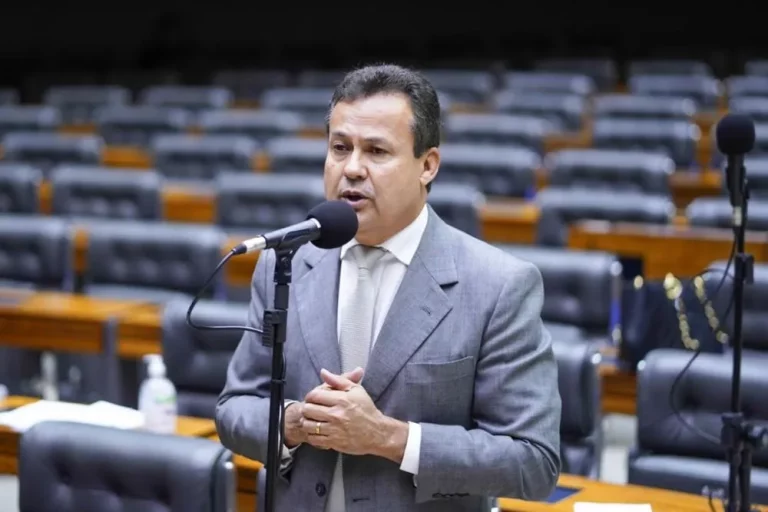 Deputado diz que PP vai apoiar PL na ação sobre urnas